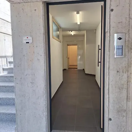 Casa Acero * טיראנו